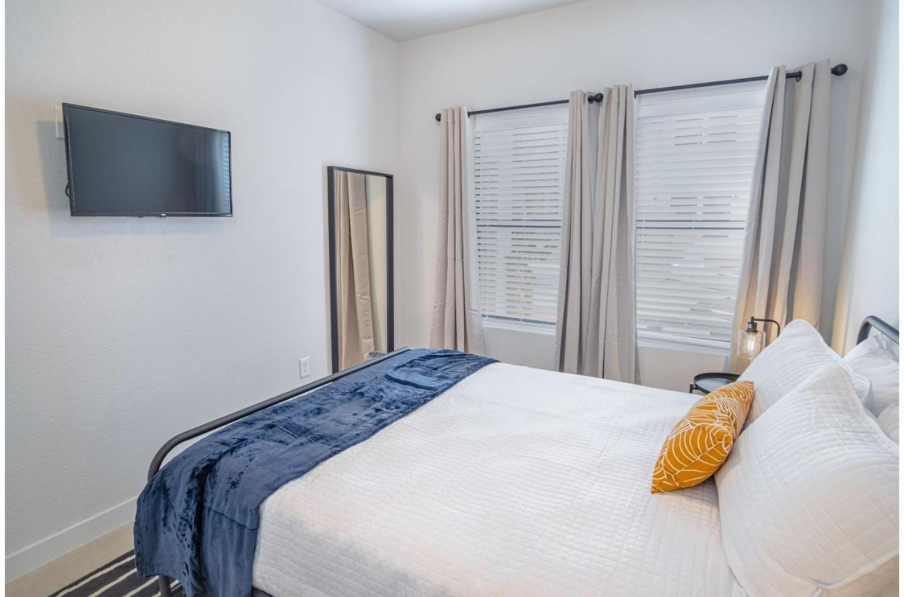 Brand New Stylish 3Br2Ba Near Exciting Downtown Leilighet San Antonio Eksteriør bilde